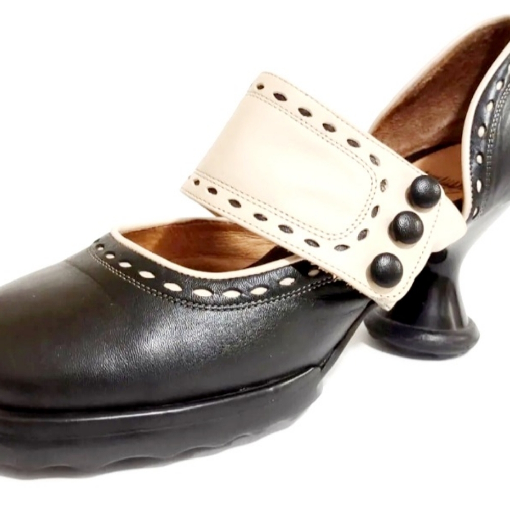 JOHN FLUEVOG "ZAZA" Black Leather Mary Jane Heels Pumps Shoes Size 8 Womens
